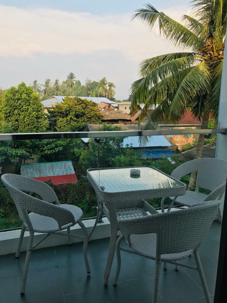 Regent Hotel Myeik Esterno foto