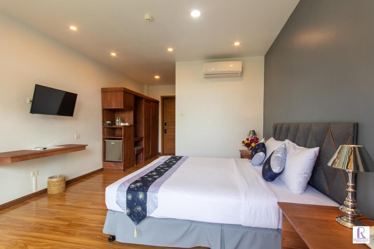 Regent Hotel Myeik Esterno foto